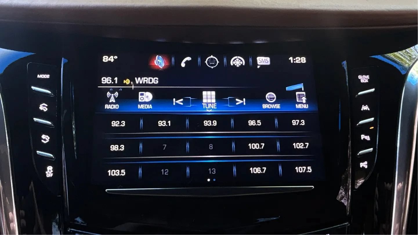 Used 2016 Cadillac Escalade 2WD image 16