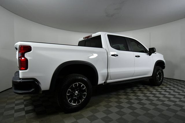 Used 2025 Chevrolet Silverado 1500 ZR2 w/ Technology Package AWD/4WD image 10