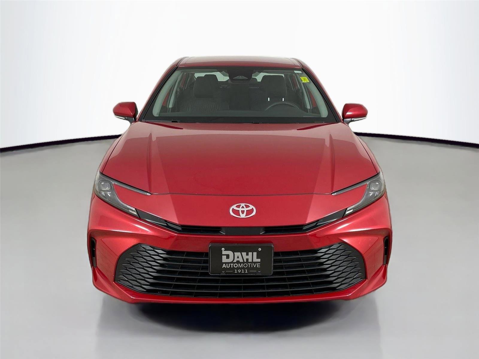 Used 2025 Toyota Camry LE image 2