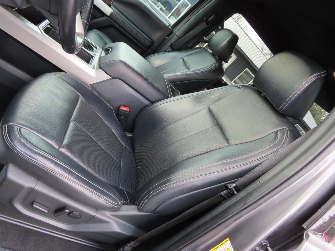 Used 2022 Ford F250 Lariat w/ Chrome Package image 31