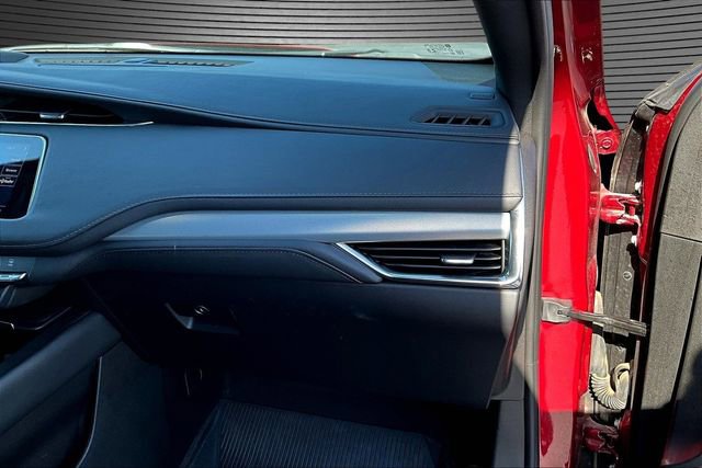 Used 2020 Cadillac XT4 Premium Luxury image 26