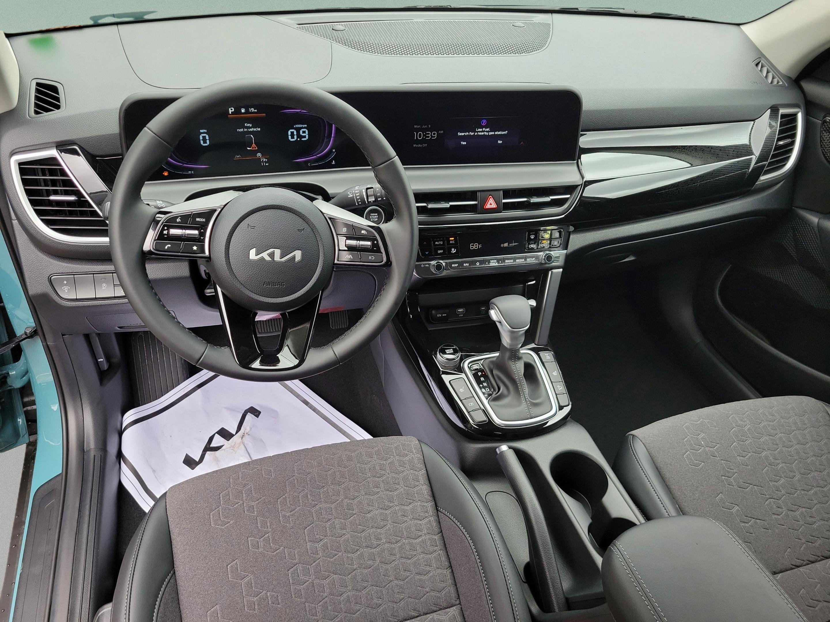 New 2025 Kia Seltos S image 16