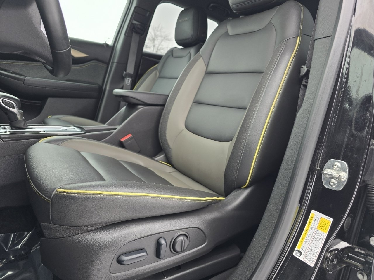 Used 2025 Chevrolet TrailBlazer ACTIV w/ Driver Confidence Package image 22