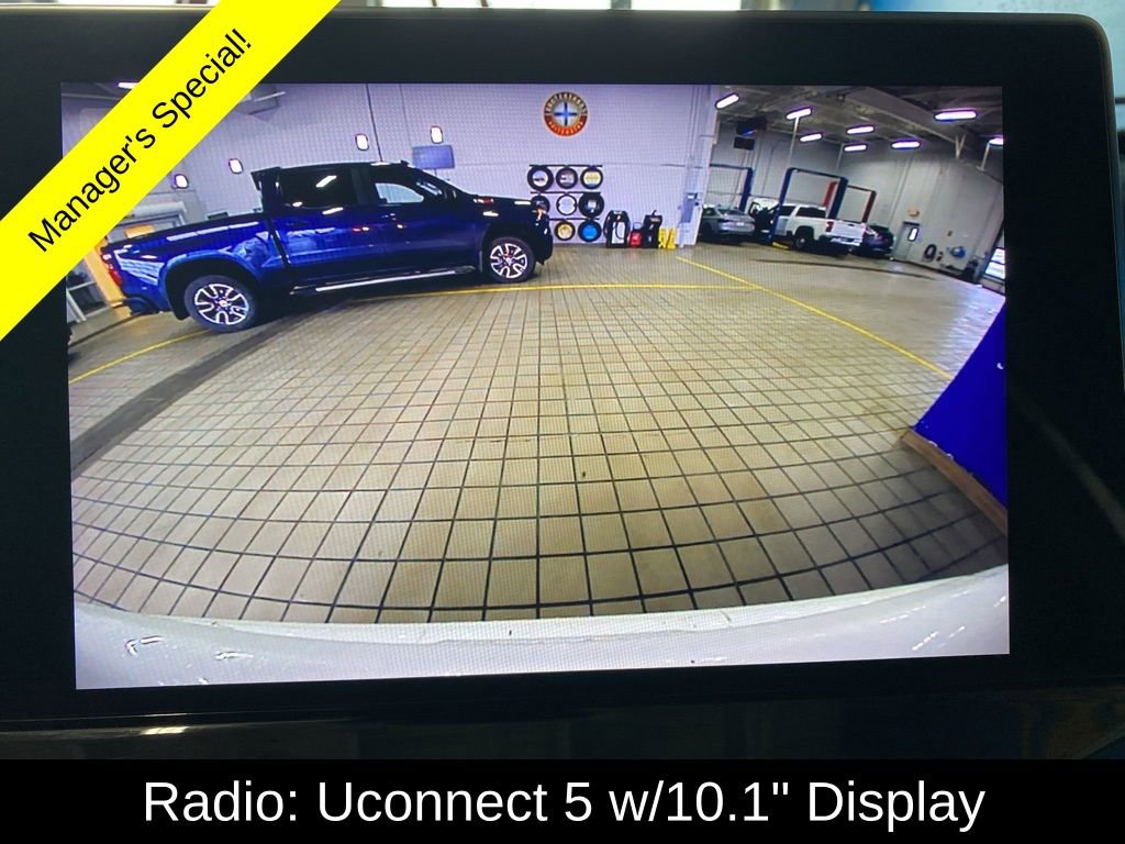 Used 2025 Jeep Compass Limited AWD/4WD image 3