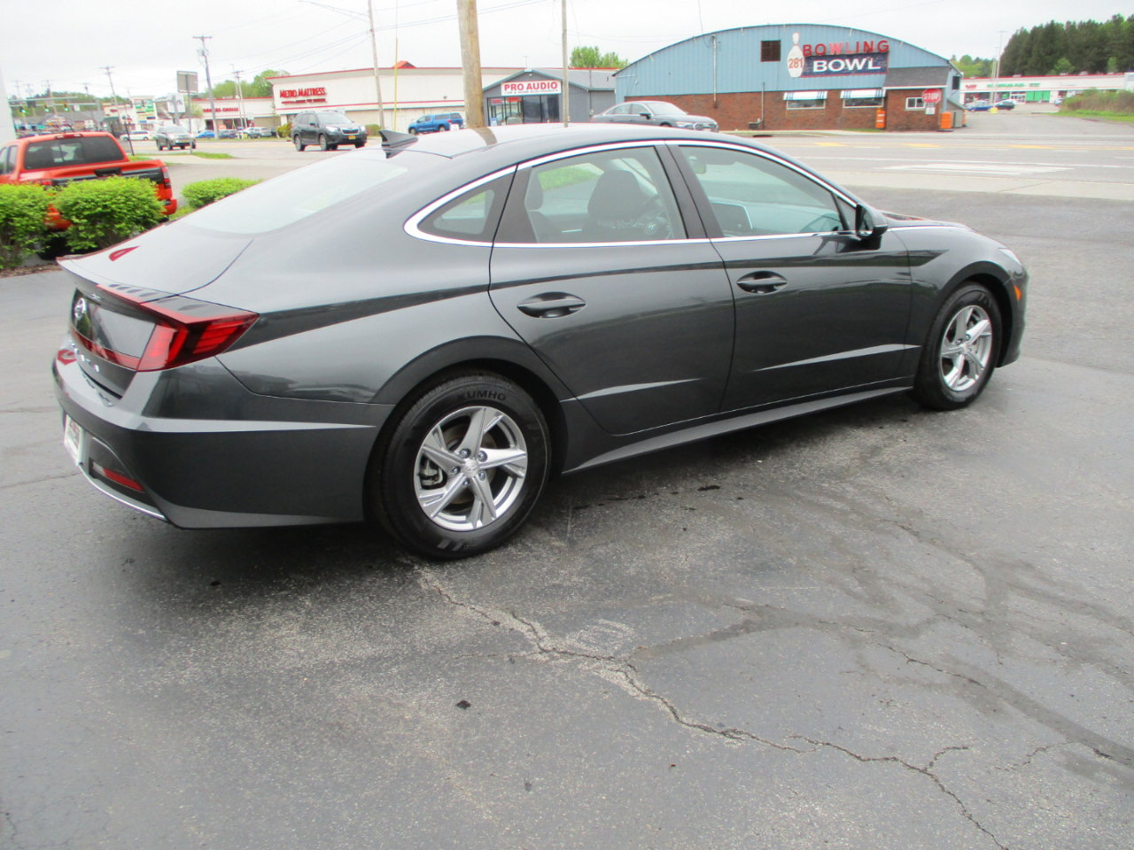 Used 2022 Hyundai Sonata SE w/ Cargo Package image 13