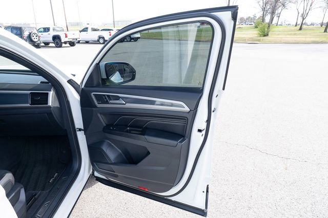 Used 2020 Volkswagen Atlas Cross Sport SEL Premium AWD/4WD image 15
