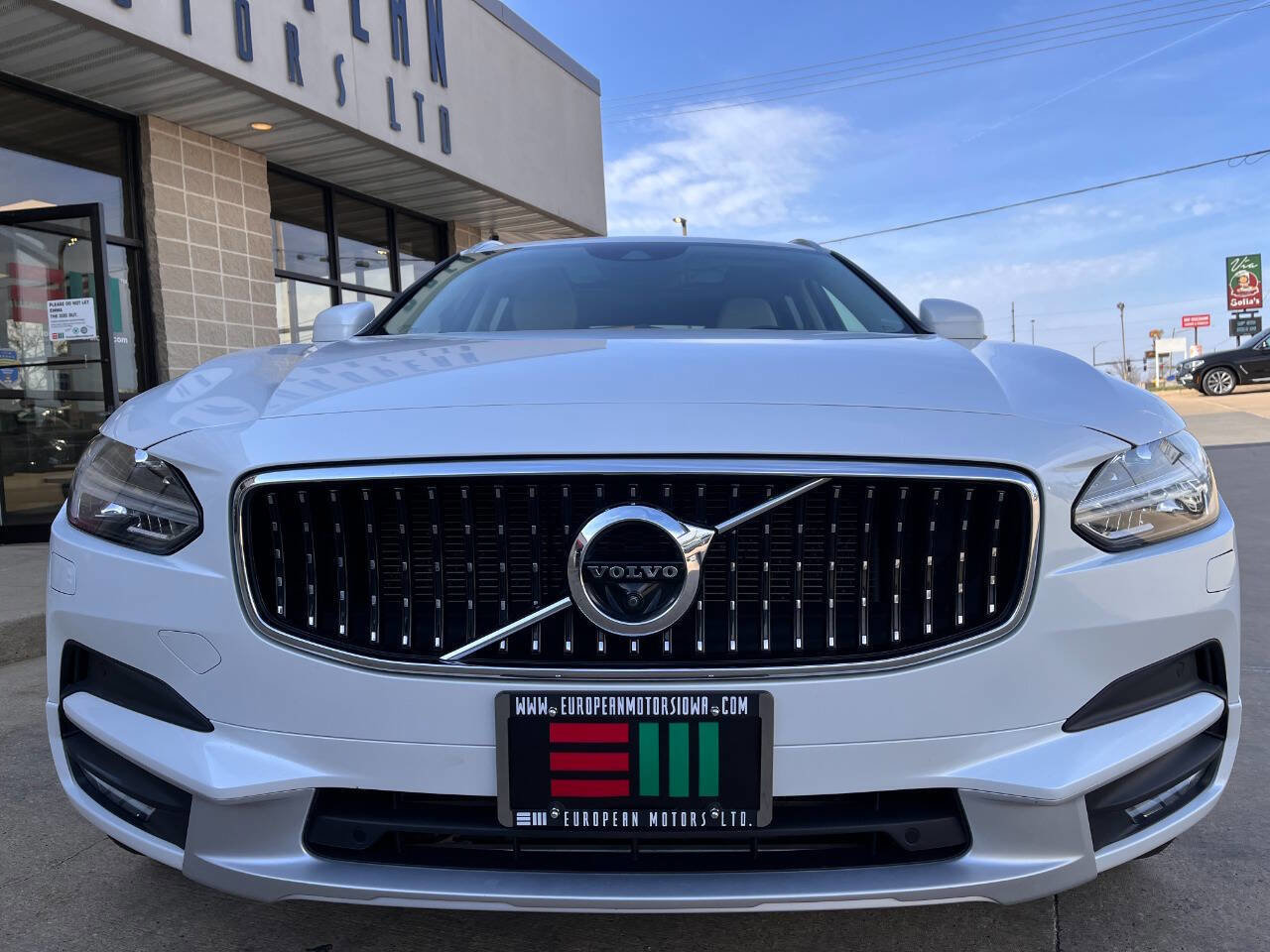 Used 2020 Volvo V90 T6 Cross Country w/ Protection Package Premier image 7