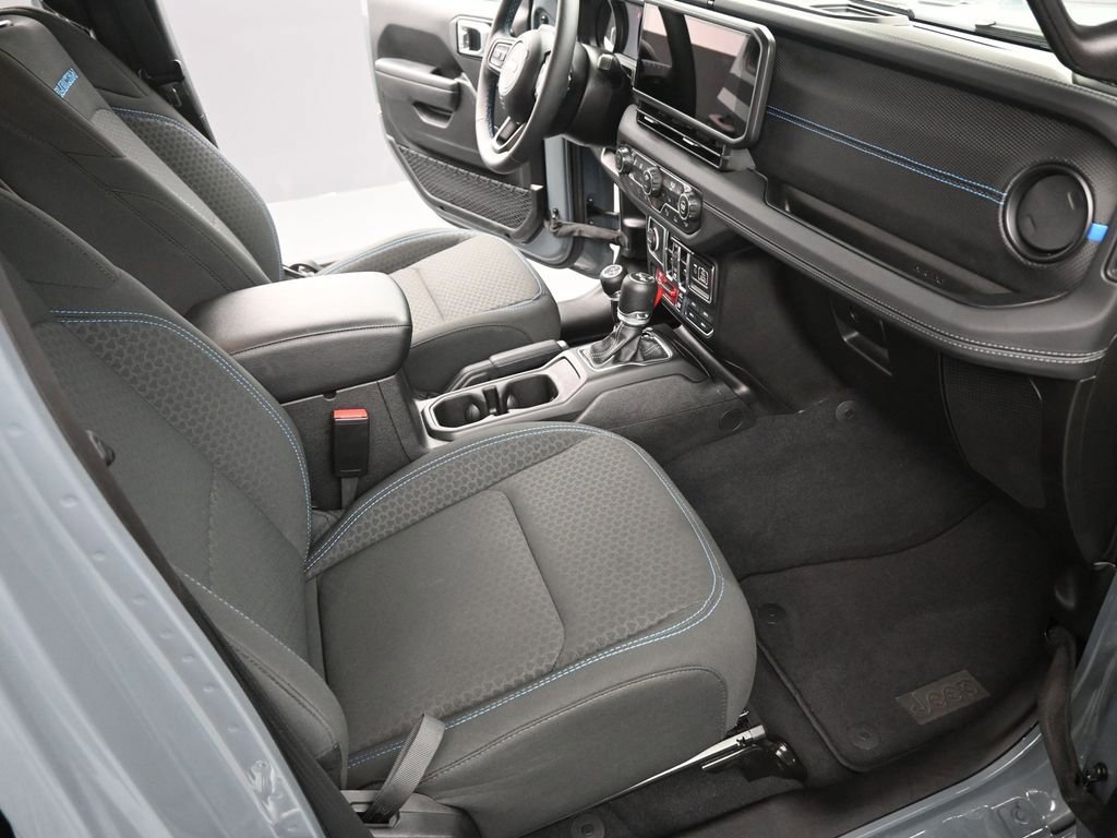 Used 2025 Jeep Wrangler Unlimited Rubicon 4xe w/ Safety Group image 17