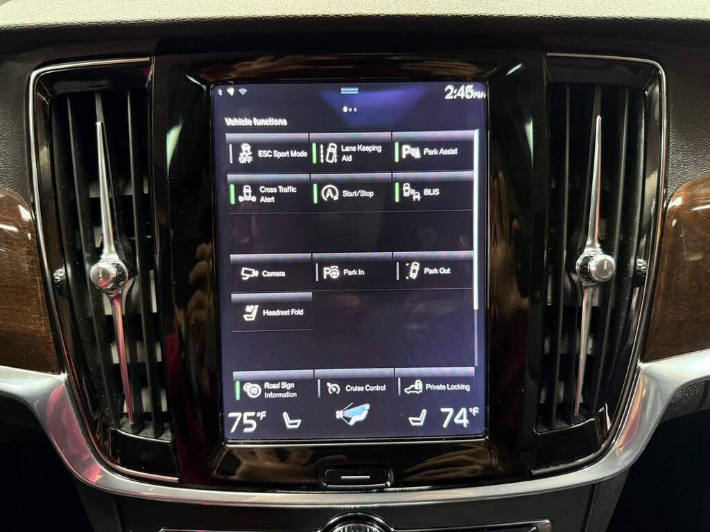 Used 2017 Volvo S90 T6 Momentum w/ Vision Package AWD/4WD image 22