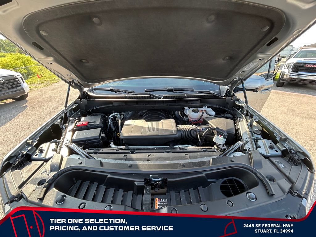 Used 2025 GMC Yukon AT4 AWD/4WD image 11