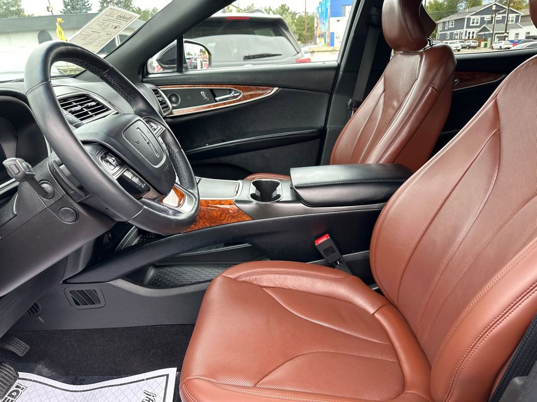 Used 2019 Lincoln Nautilus Reserve image 28