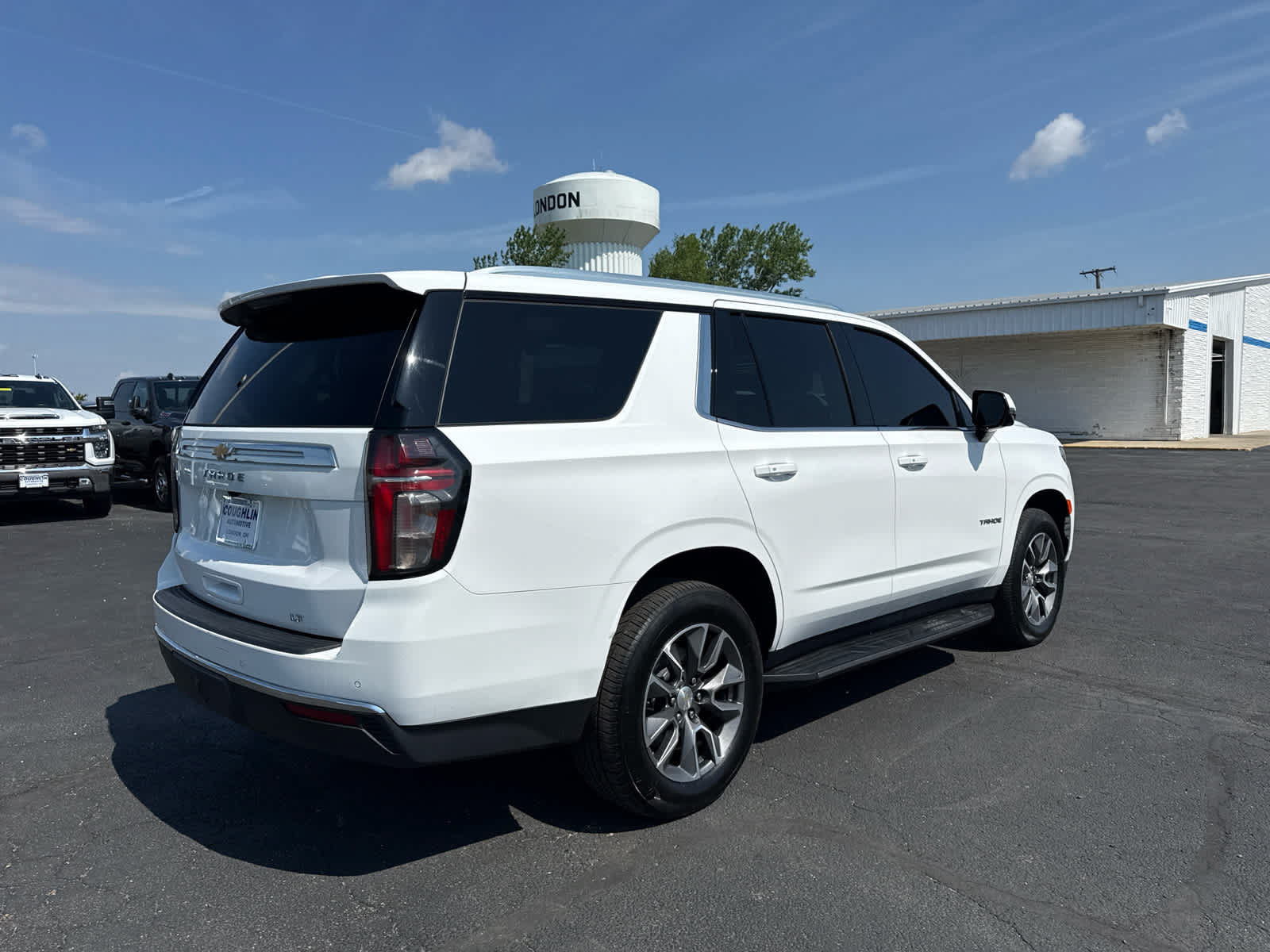 Certified 2023 Chevrolet Tahoe LT w/ Luxury Package AWD/4WD image 6