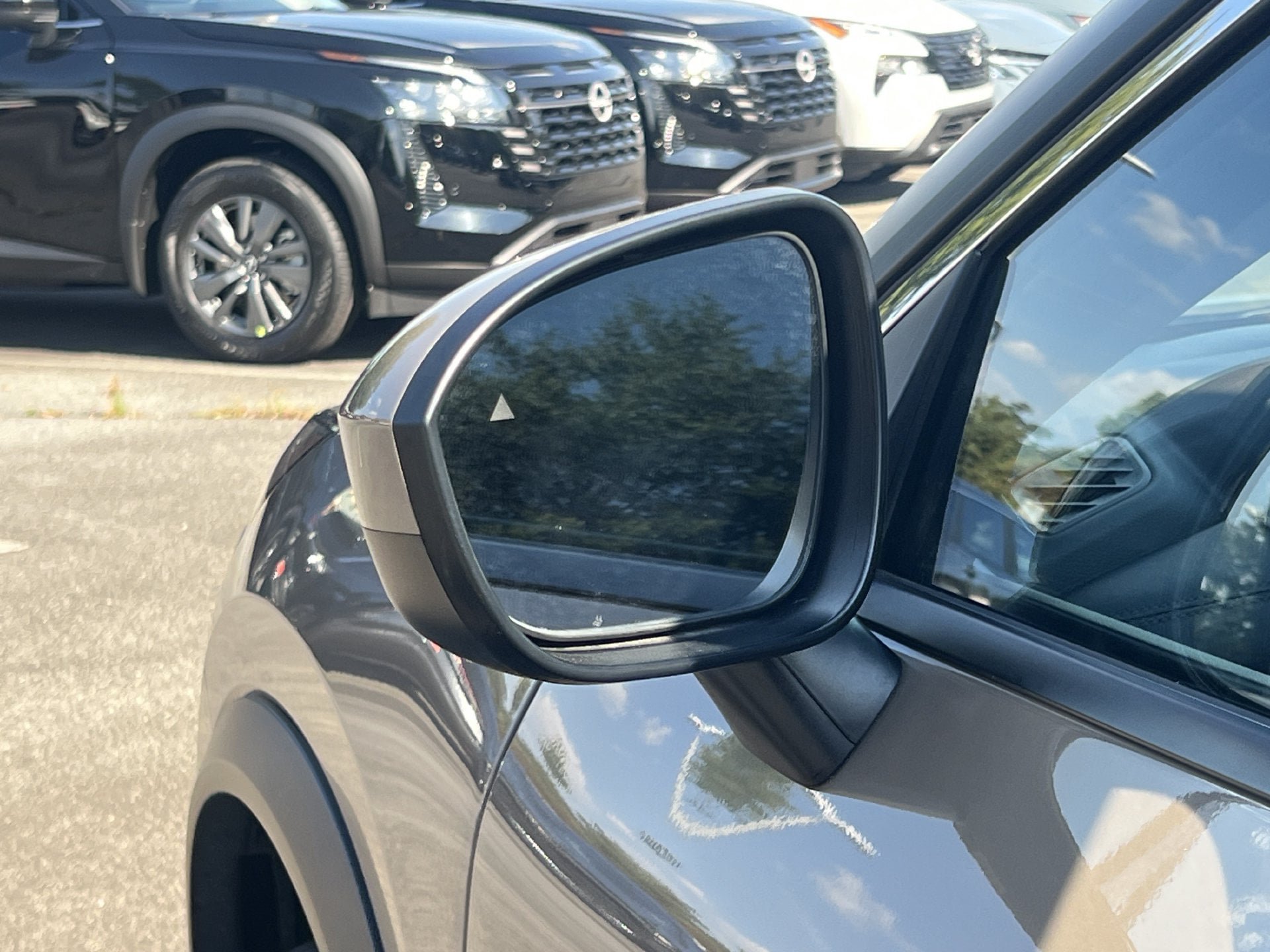Certified 2025 Nissan Rogue SV FWD image 29