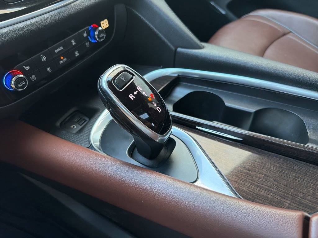 Used 2021 Buick Enclave Avenir w/ Avenir Technology Package AWD/4WD image 18
