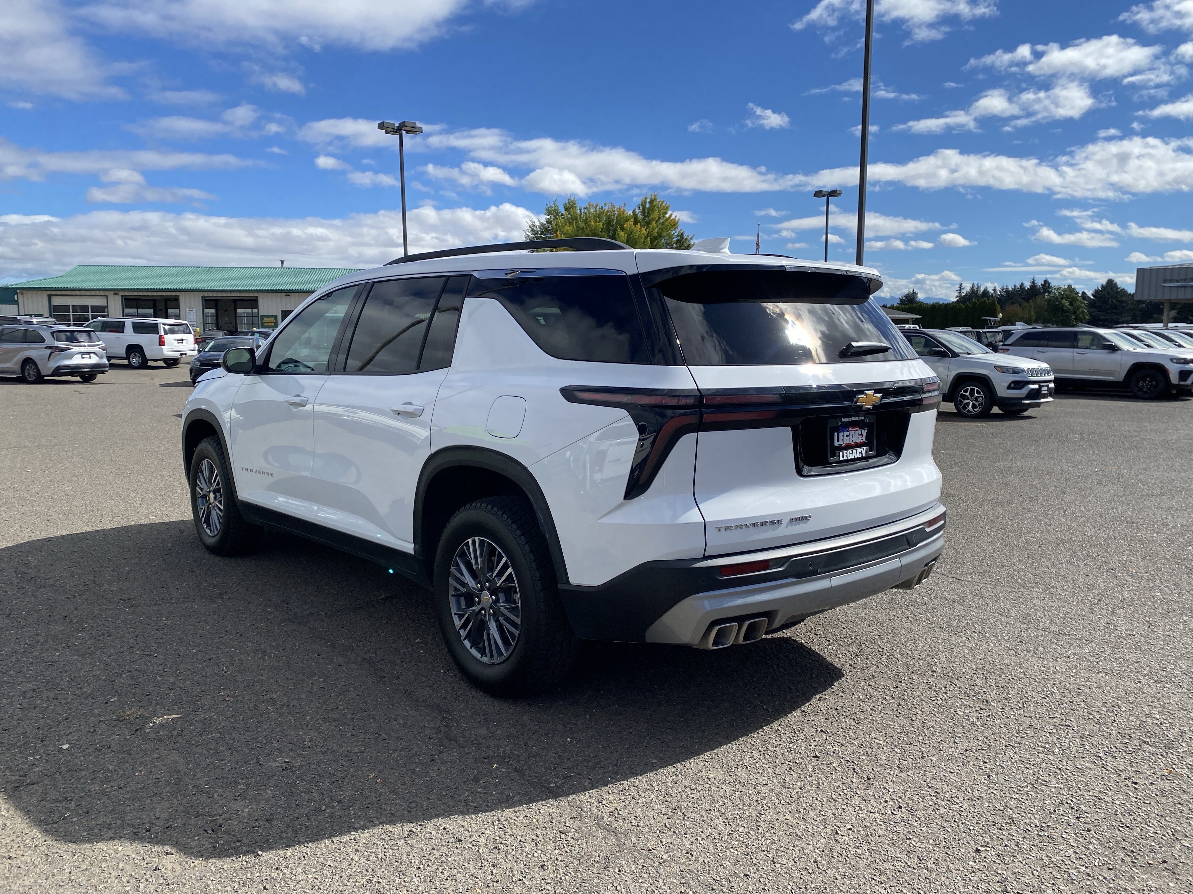 Used 2026 Chevrolet Traverse LT AWD/4WD image 5