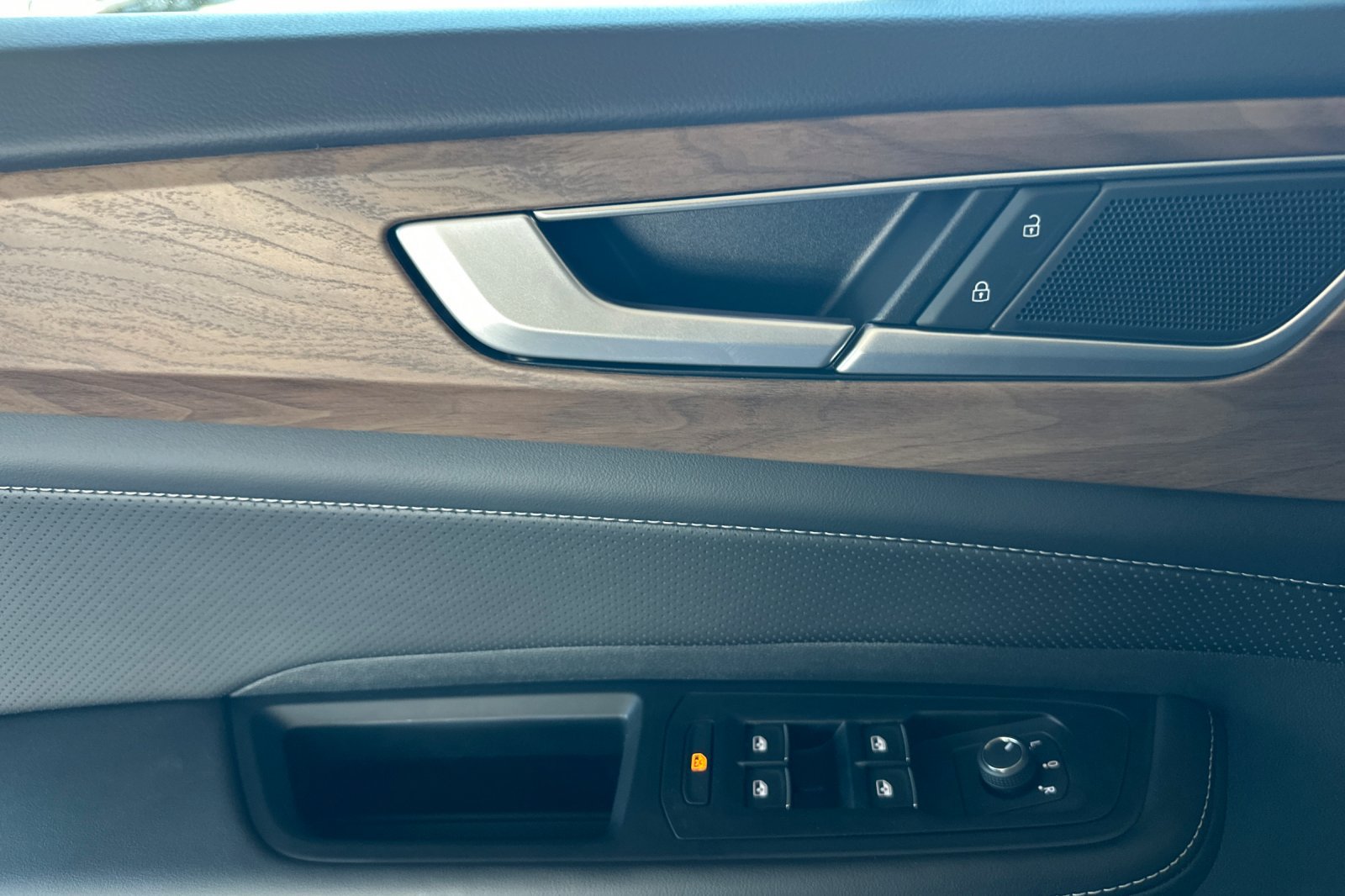 New 2026 Volkswagen Atlas SE AWD/4WD image 11