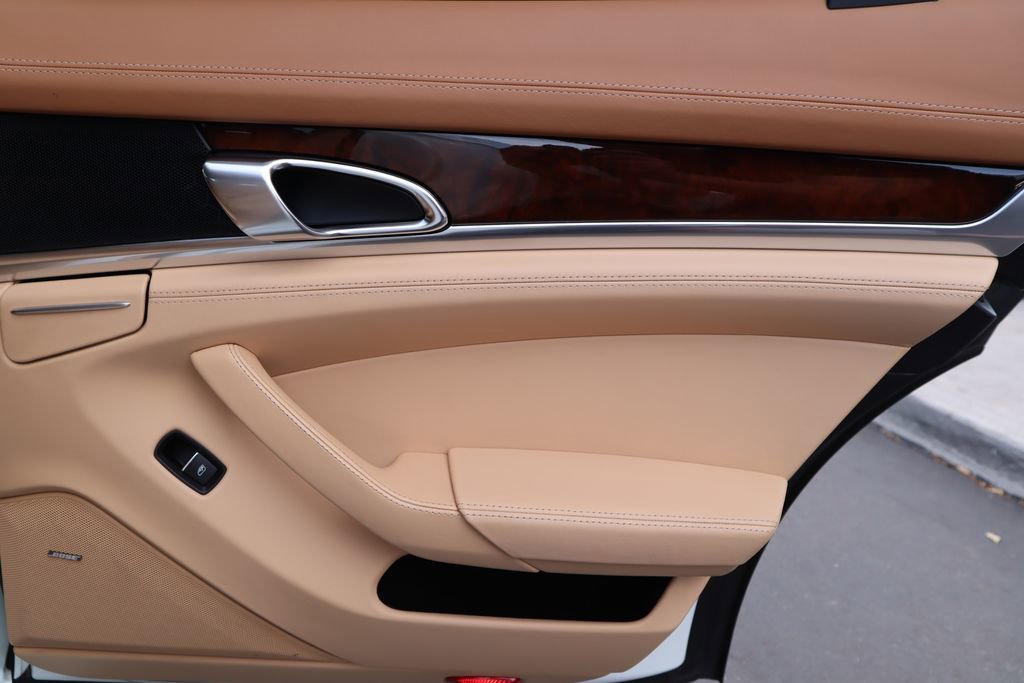 Used 2014 Porsche Panamera Turbo image 26