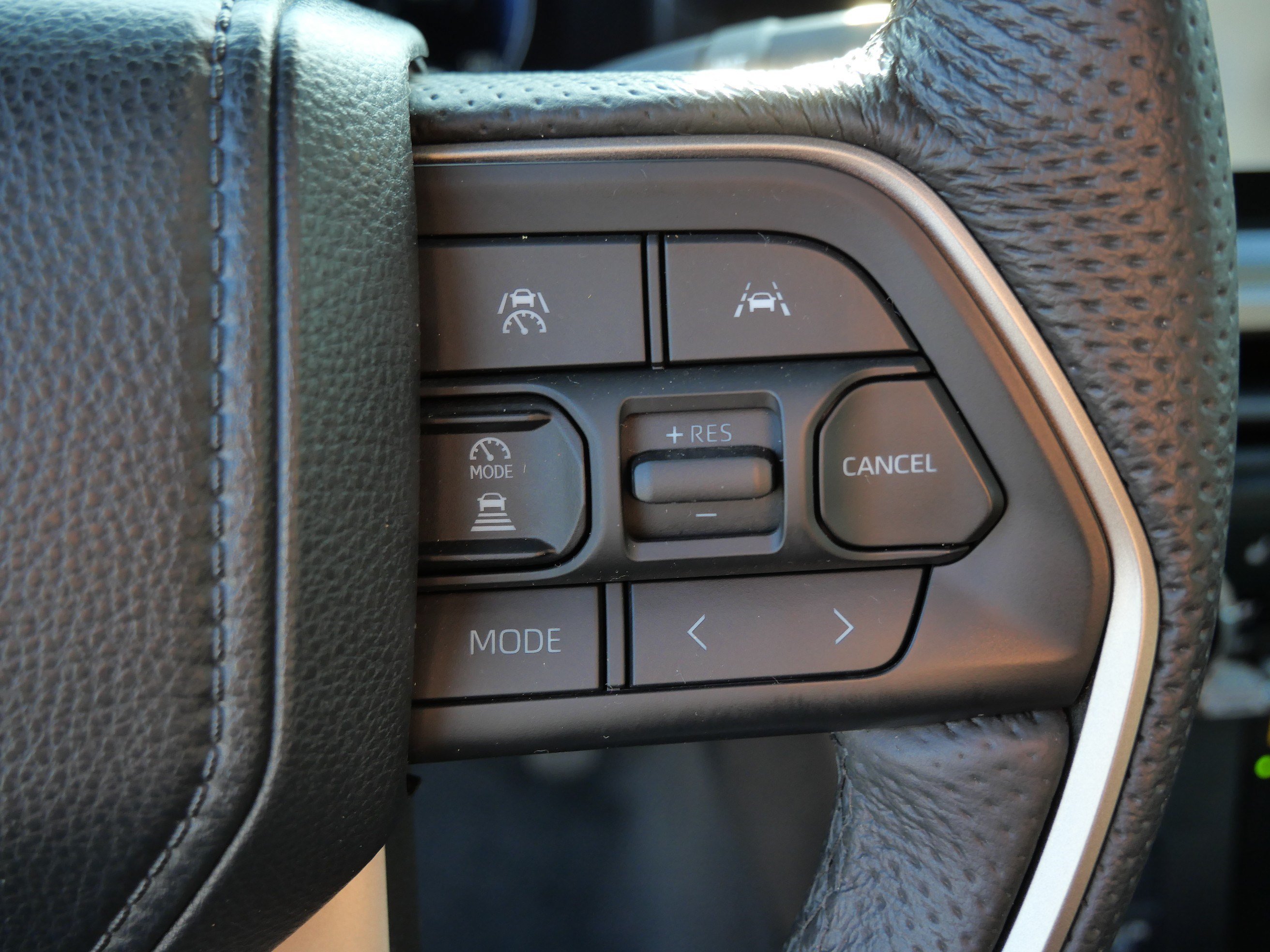 Used 2024 Toyota Tacoma TRD Off-Road w/ TRD Off Road Premium Package AWD/4WD image 27