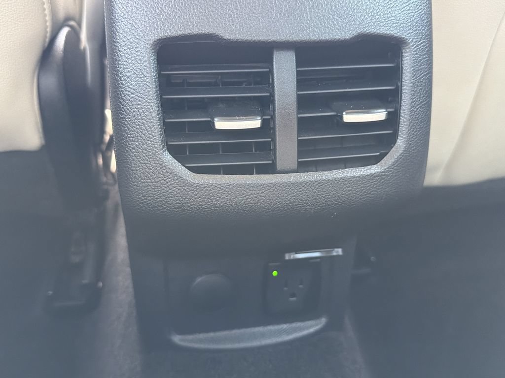 Used 2018 Ford Fusion Titanium FWD image 10