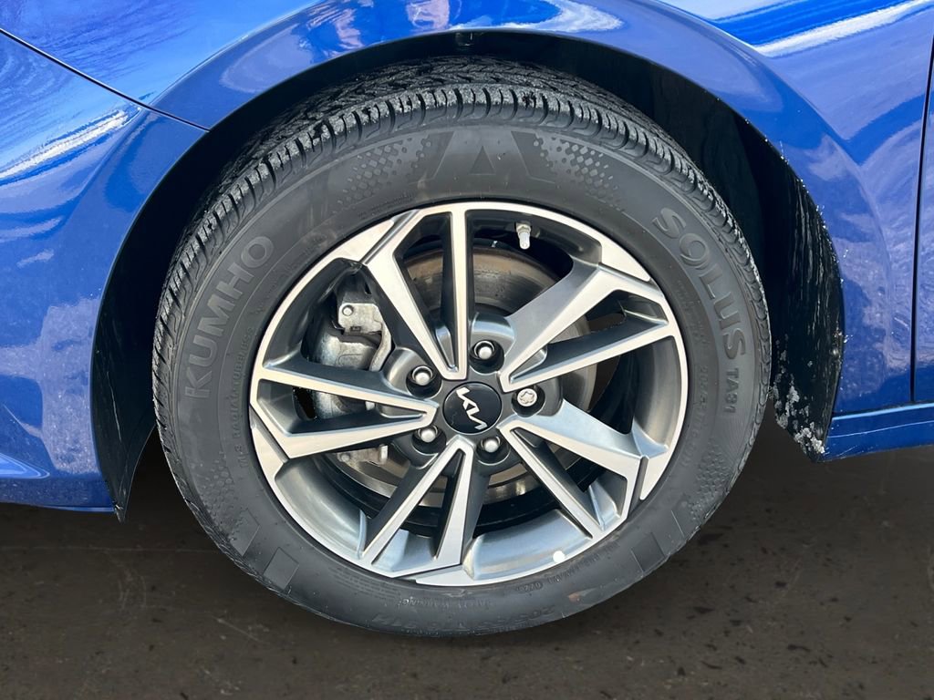 Used 2023 Kia Forte LXS image 25