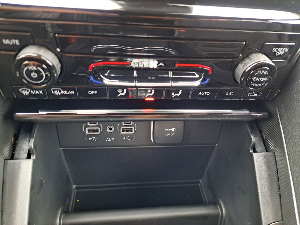 New 2025 Jeep Grand Cherokee Laredo w/ MOPAR Finishing Package RWD image 10