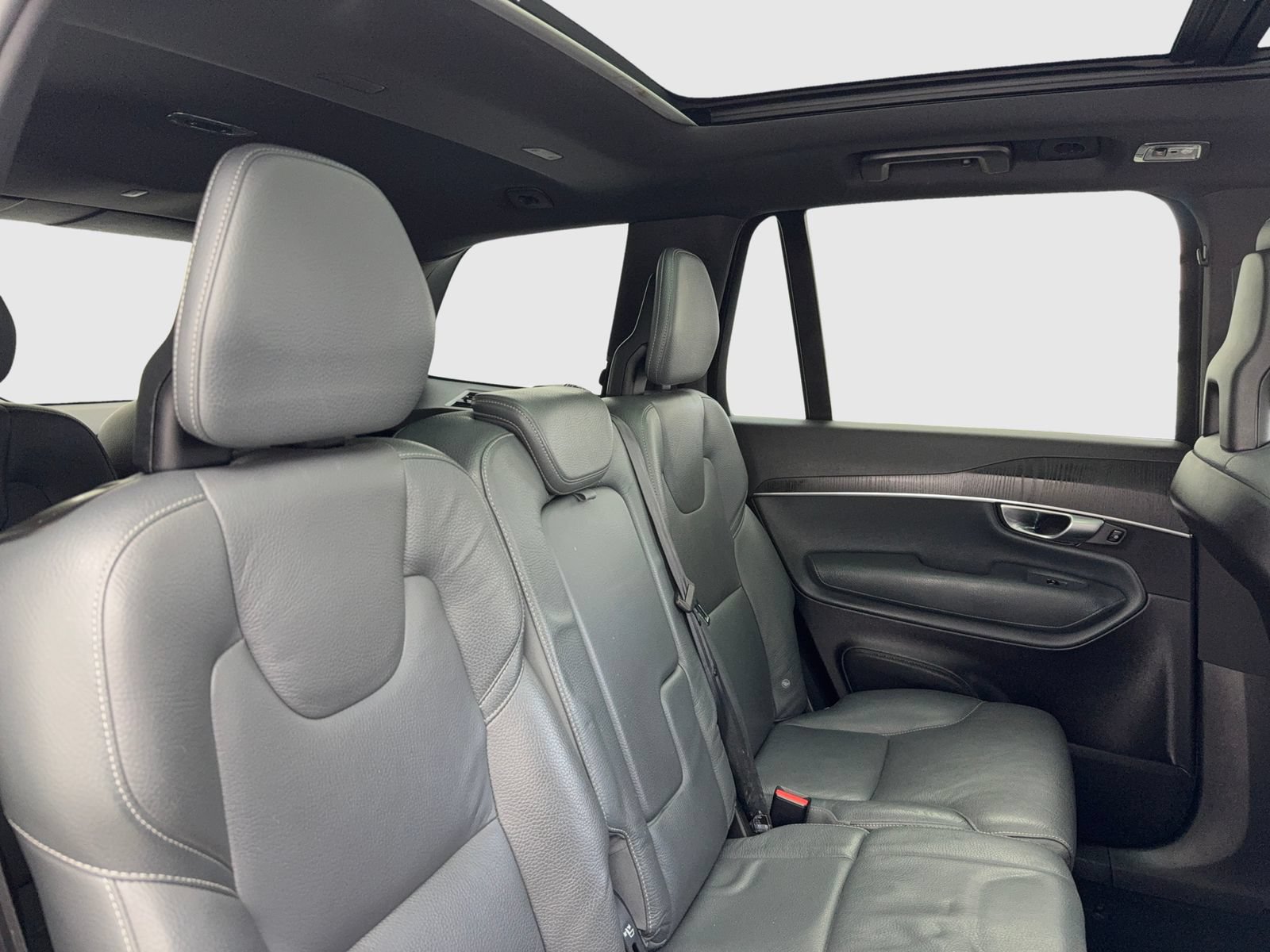 Used 2020 Volvo XC90 T6 Momentum w/ Protection Package Premier AWD/4WD image 47