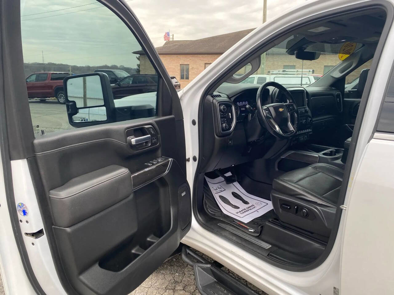 Used 2020 Chevrolet Silverado 2500 LTZ w/ LTZ Premium Package image 9