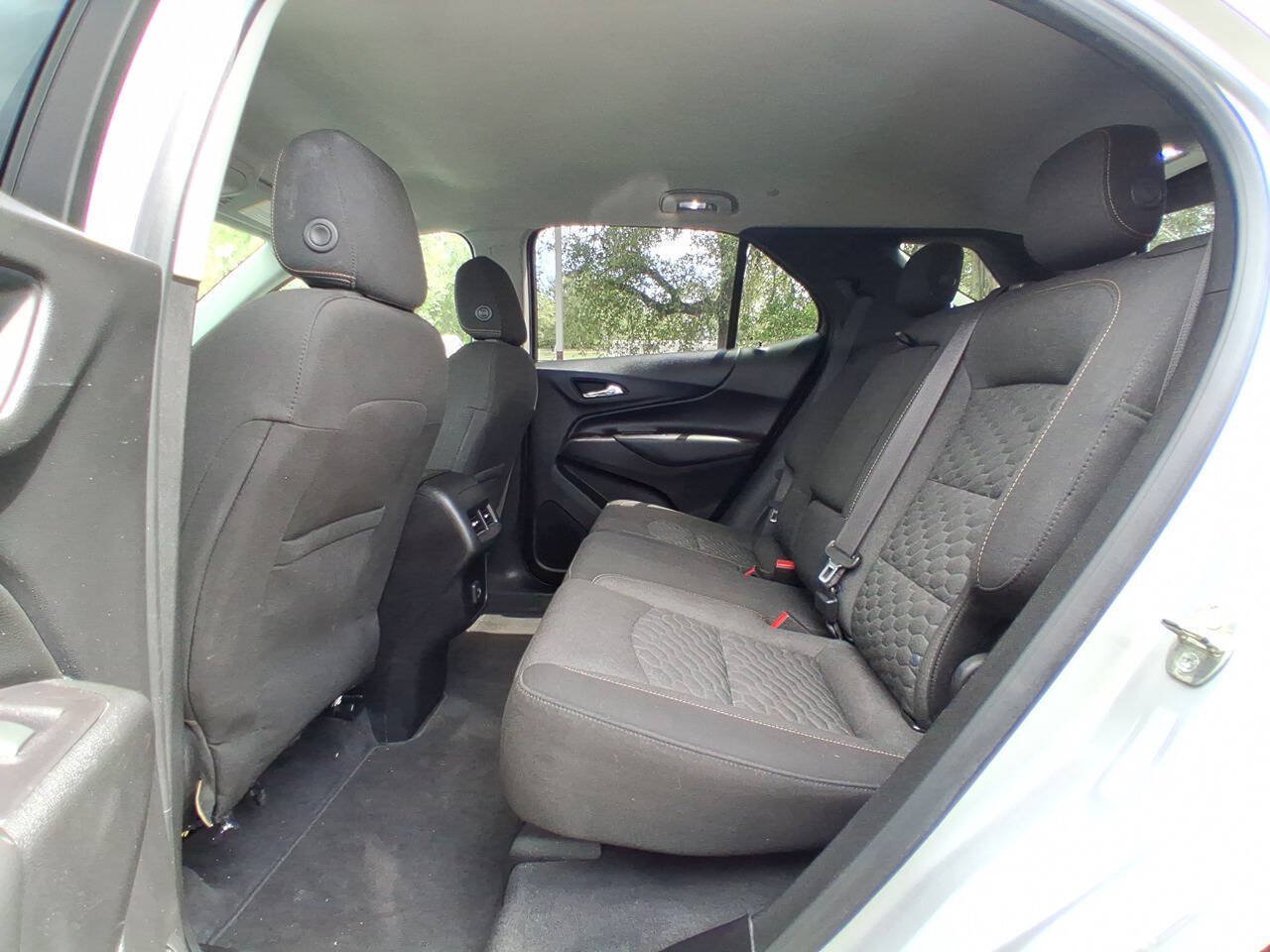 Used 2019 Chevrolet Equinox LT FWD image 12