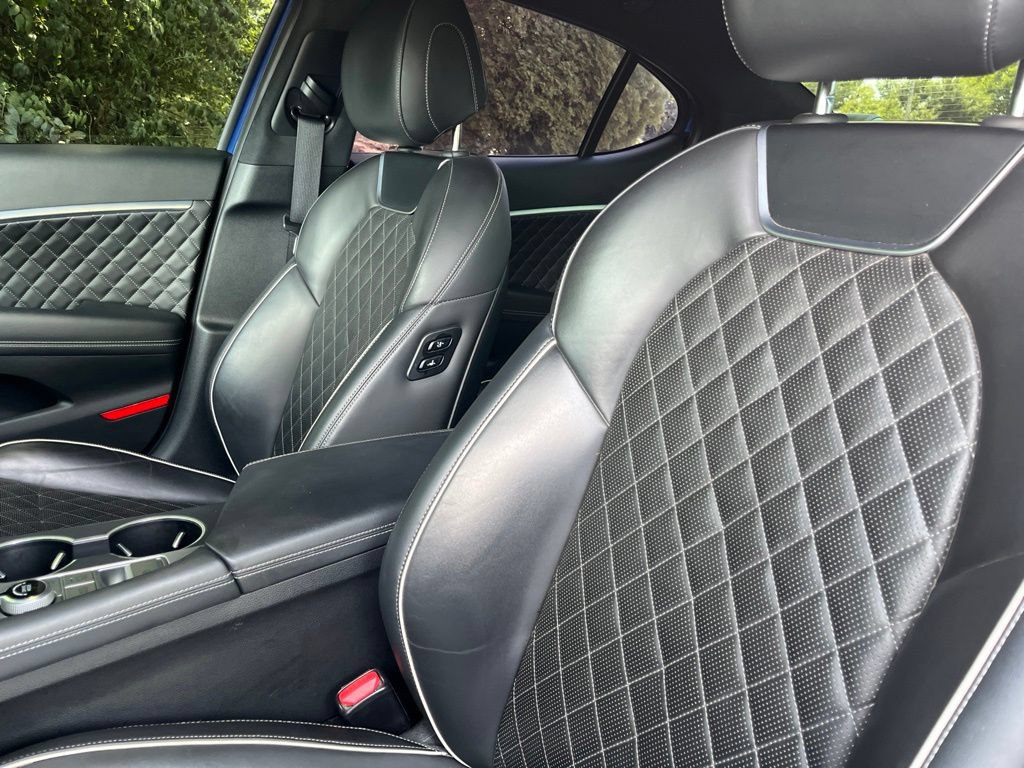 Used 2019 Genesis G70 2.0T Advanced w/ Sport Package AWD/4WD image 8