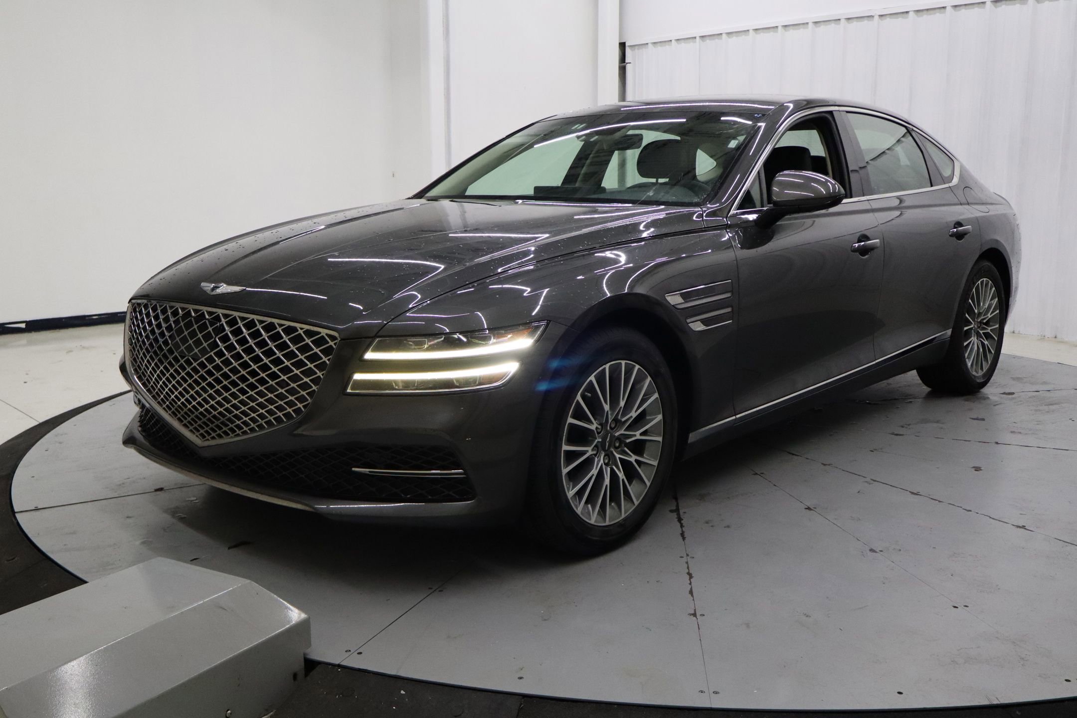Used 2023 Genesis G80 2.5T image 10