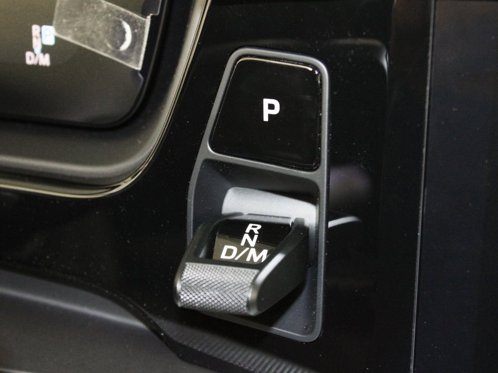 Used 2025 Porsche Cayenne image 26