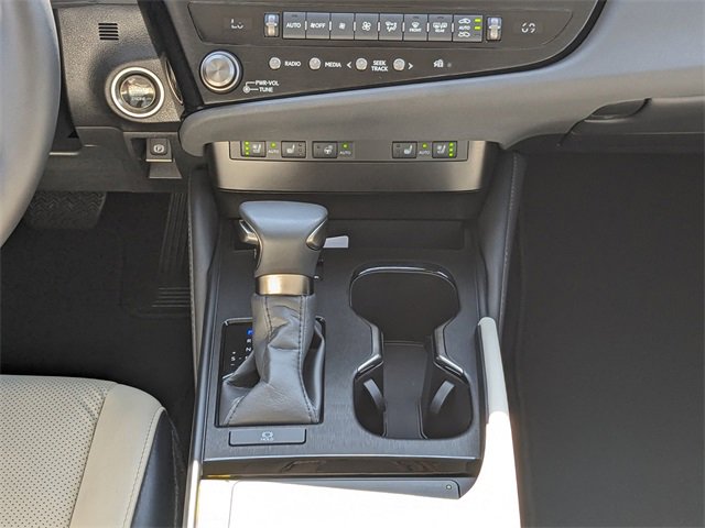 Certified 2025 Lexus ES 350 w/ Premium Package image 18