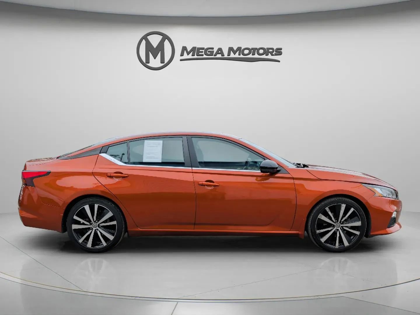 Used 2022 Nissan Altima 2.0 SR image 9