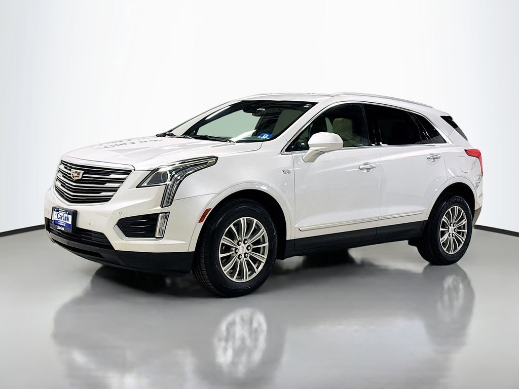 Used 2018 Cadillac XT5 Luxury w/ Driver Awareness Package image 3