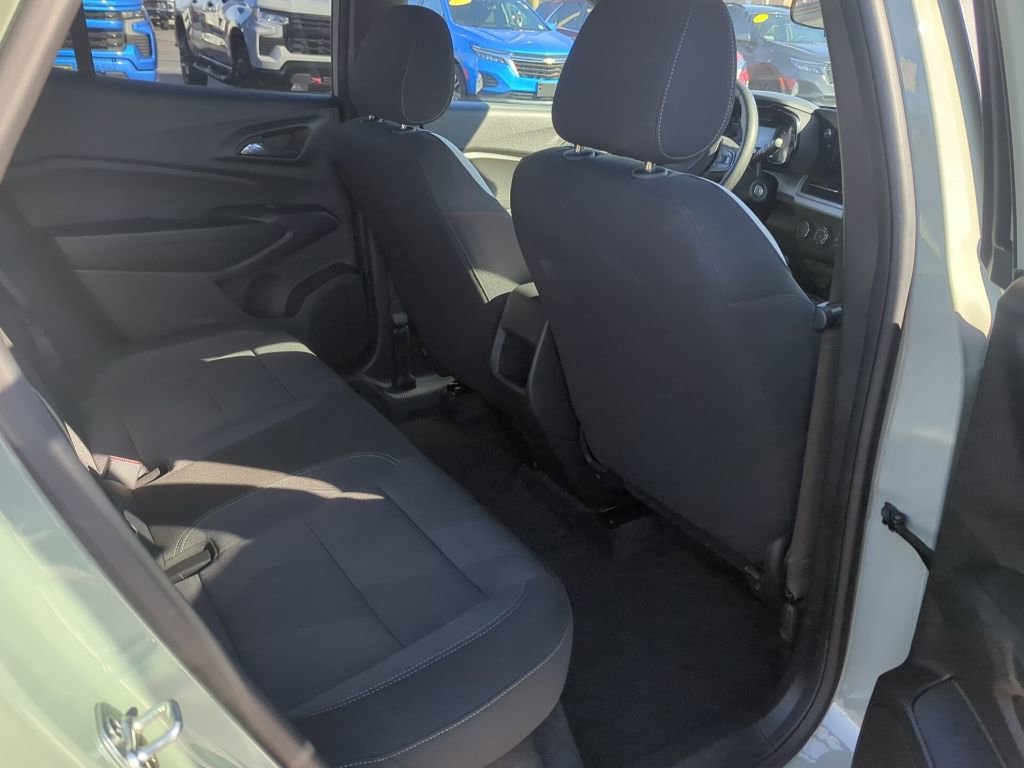 Certified 2024 Chevrolet Trax RS w/ Driver Confidence Package image 19