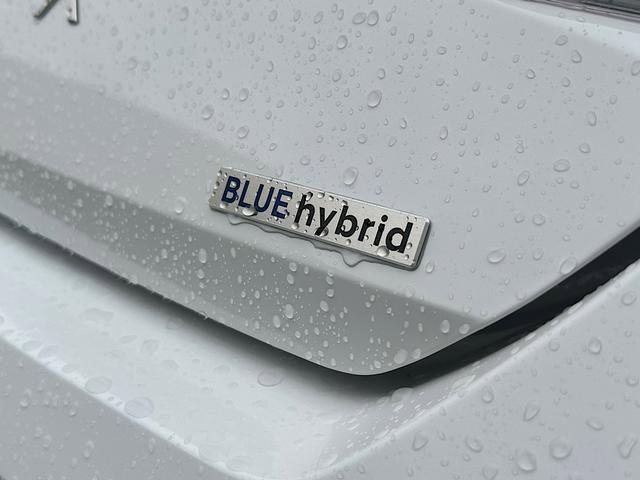 Used 2025 Hyundai Elantra Blue image 4