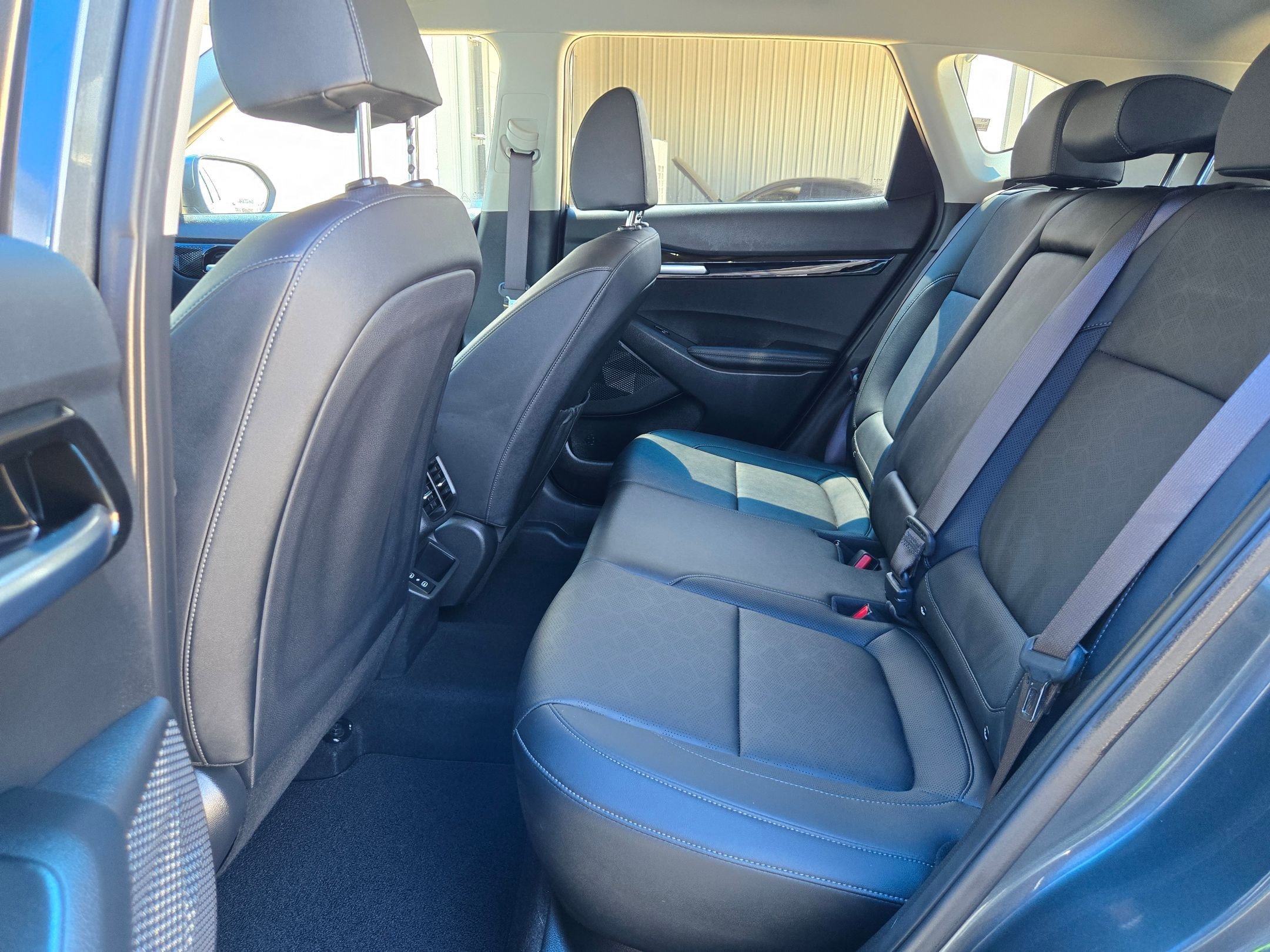 Used 2024 Kia Seltos EX FWD image 13