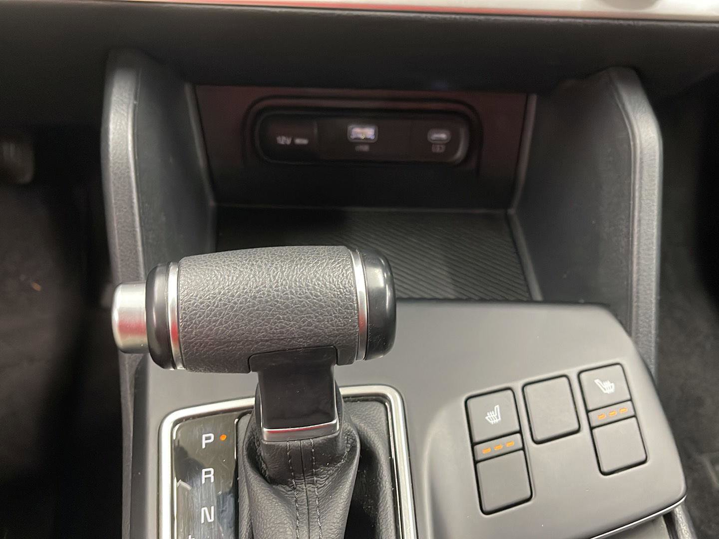 Used 2024 Kia Sportage LX image 11