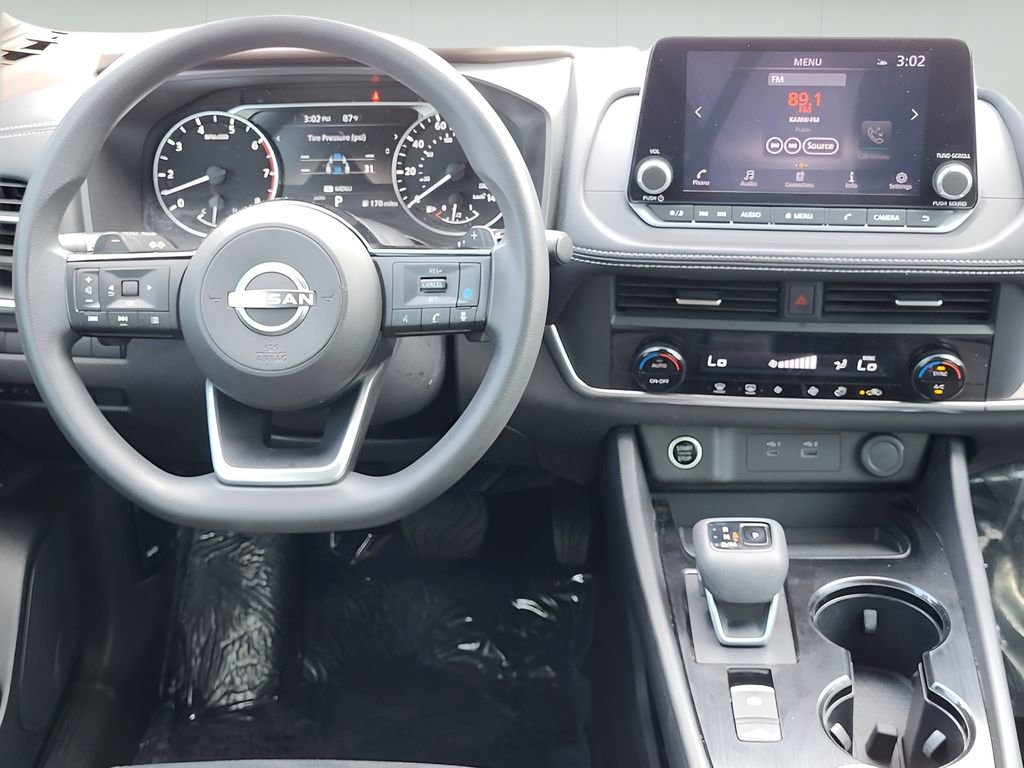 Used 2023 Nissan Rogue SV image 23