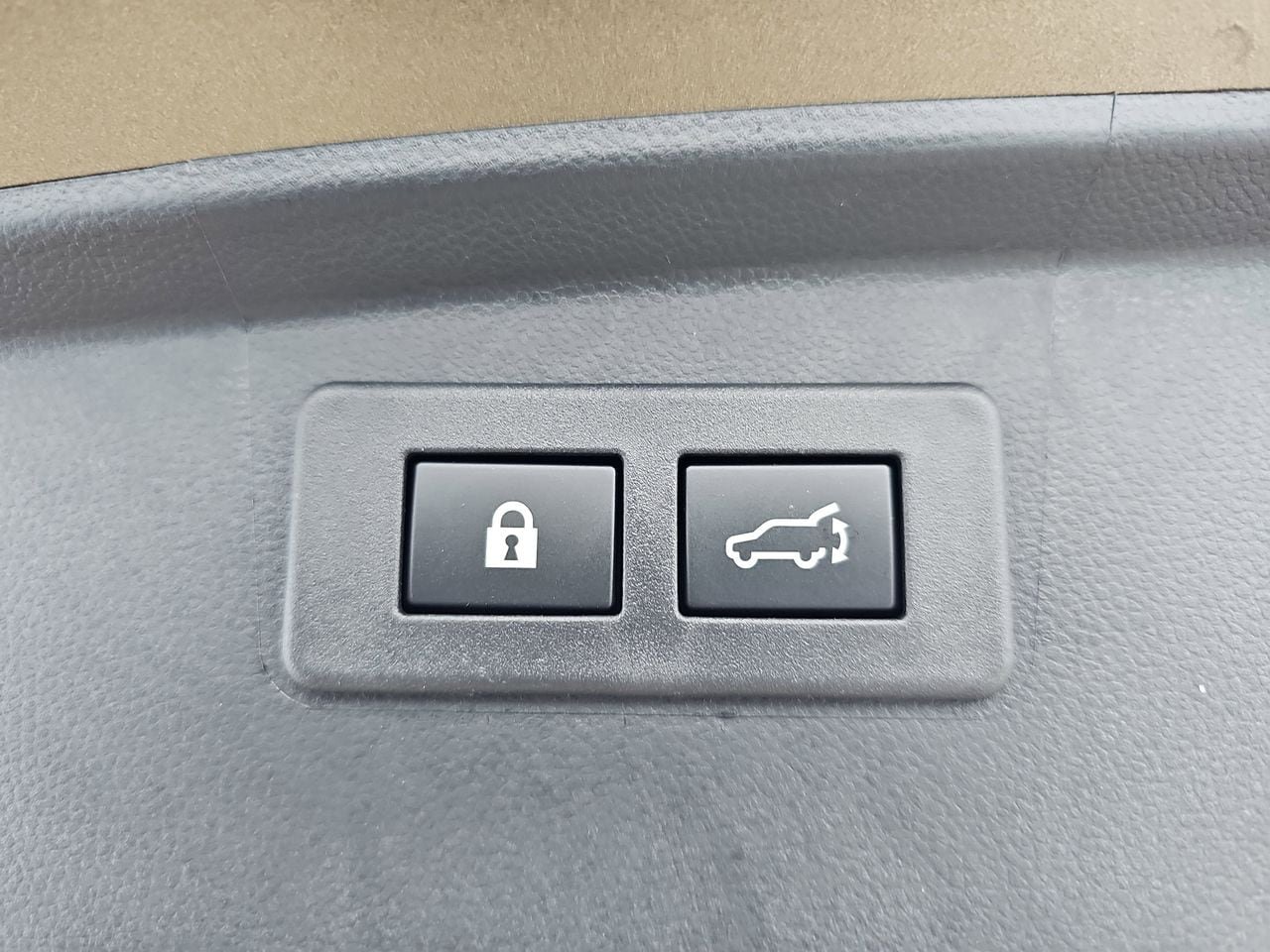 Certified 2025 Subaru Outback Limited image 16