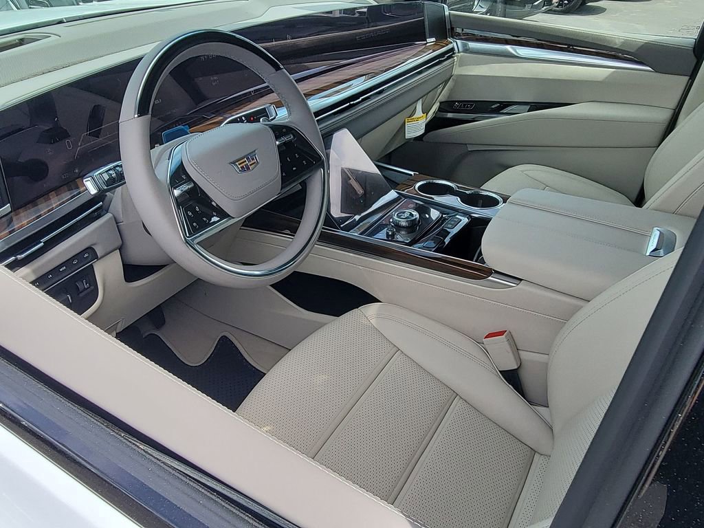 Used 2026 Cadillac Escalade Platinum Sport w/ LPO, ONYX Package image 10
