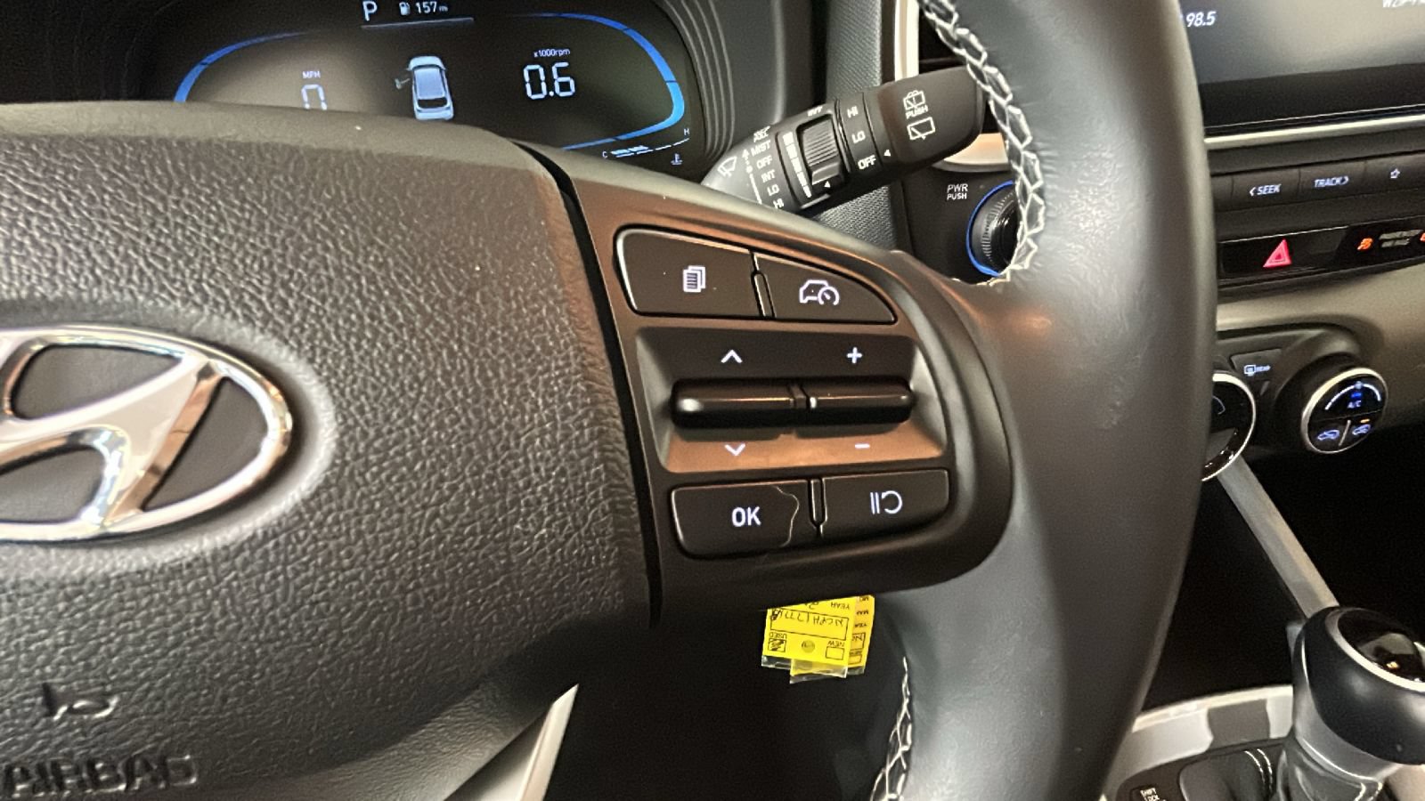 Certified 2023 Hyundai Venue SEL FWD image 21