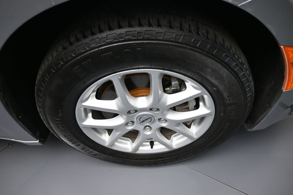 Used 2021 Chrysler Voyager Lxi FWD image 13