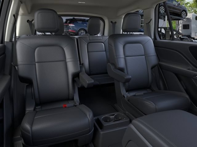 New 2026 Lincoln Aviator AWD w/ Jet Appearance Package image 13
