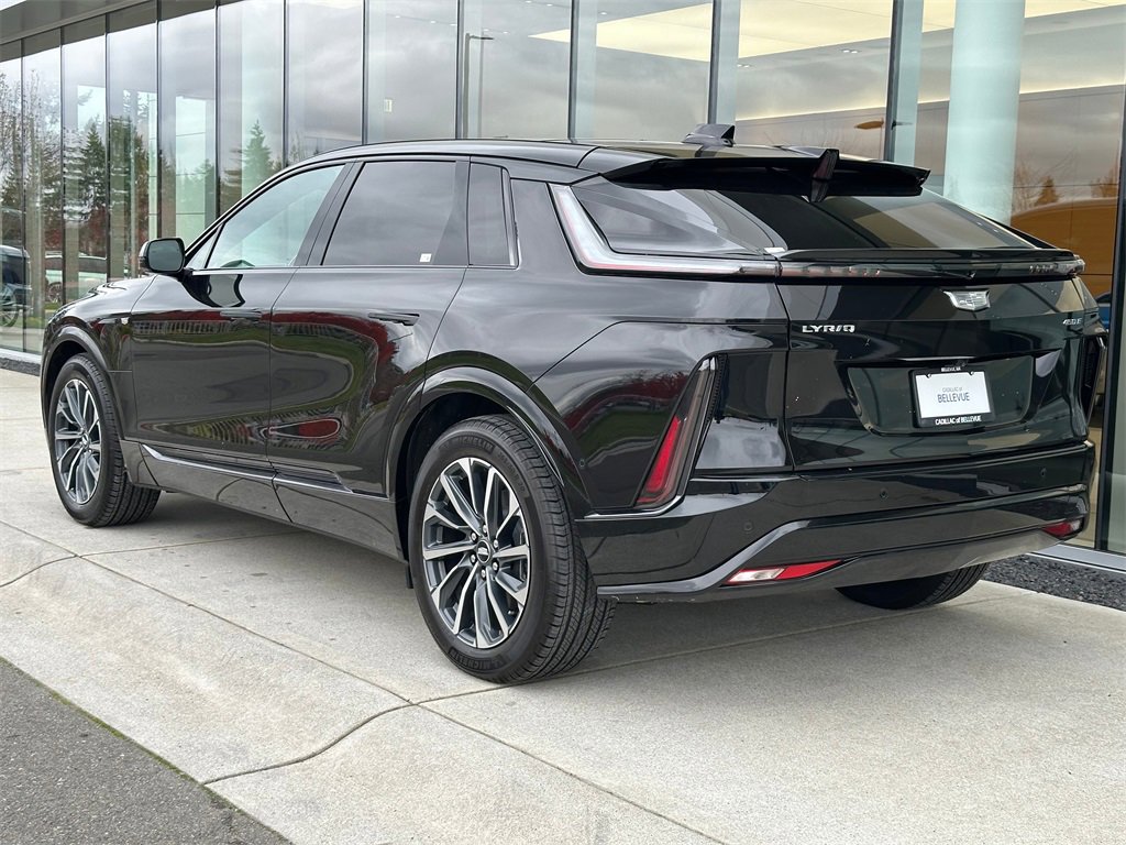 Used 2025 Cadillac Lyriq Sport image 3