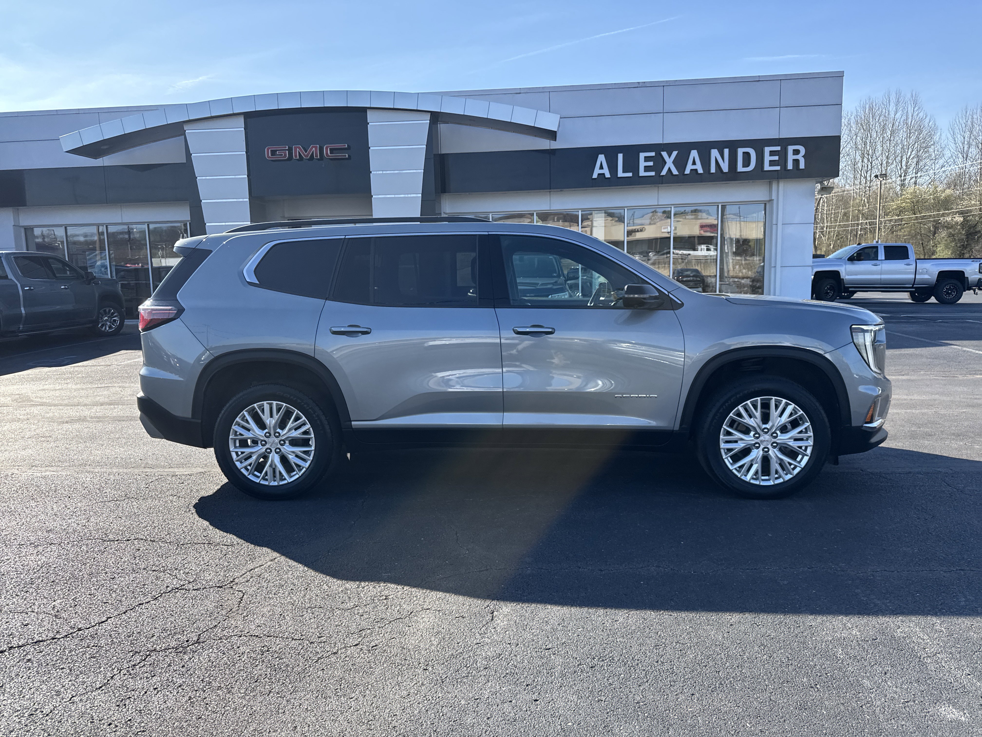 Used 2024 GMC Acadia Elevation w/ LPO, Floor Liner Package image 2