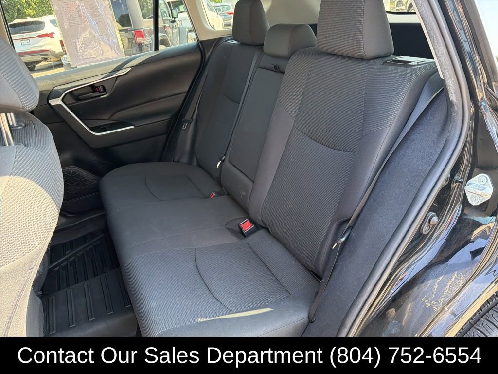 Used 2021 Toyota RAV4 LE image 26