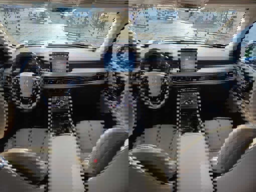 Used 2023 Lincoln Aviator Reserve w/ Equipment Group 201A image 16