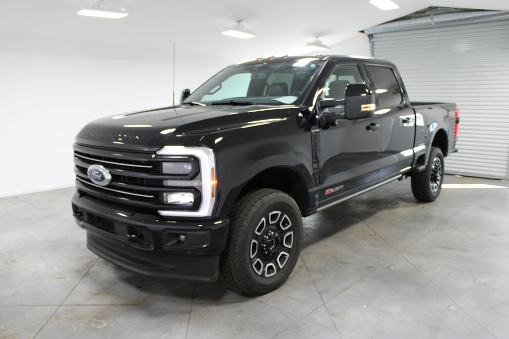 Used 2025 Ford F350 Platinum image 4