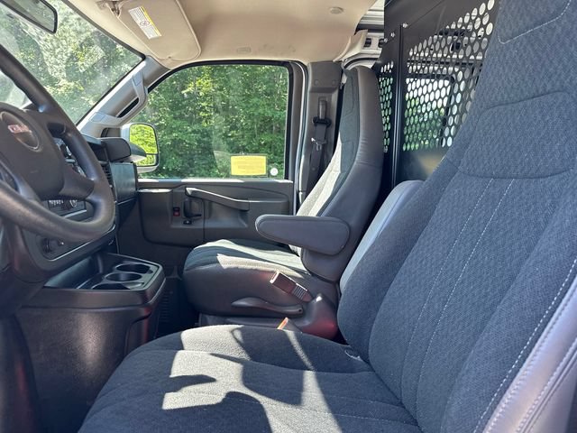 Certified 2025 GMC Savana 2500 w/ Driver Convenience Package RWD image 25